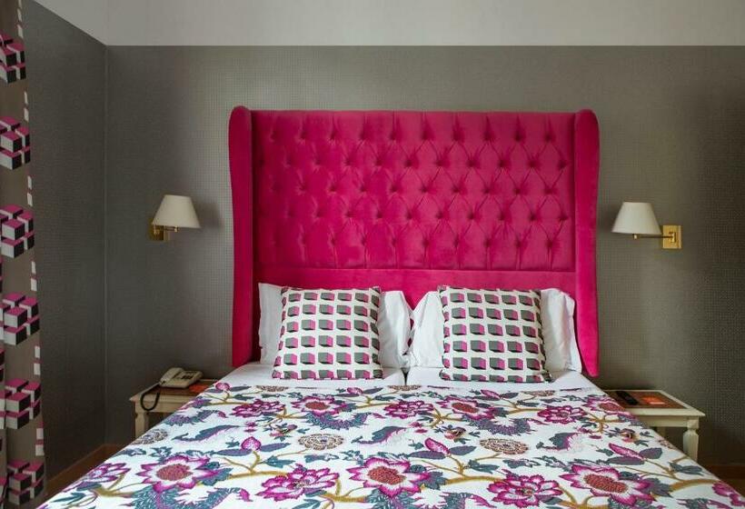 اتاق استاندارد, Room Mate Luca