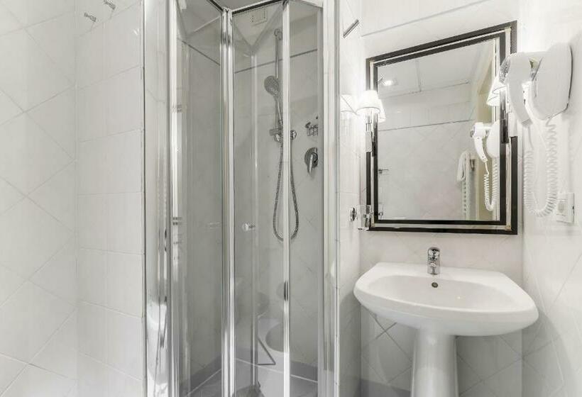 اتاق استاندارد, Room Mate Luca