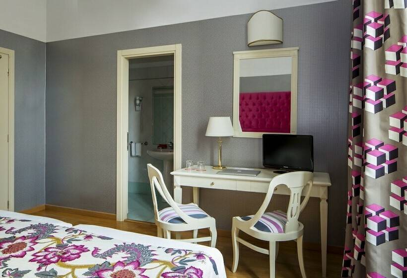 اتاق استاندارد, Room Mate Luca