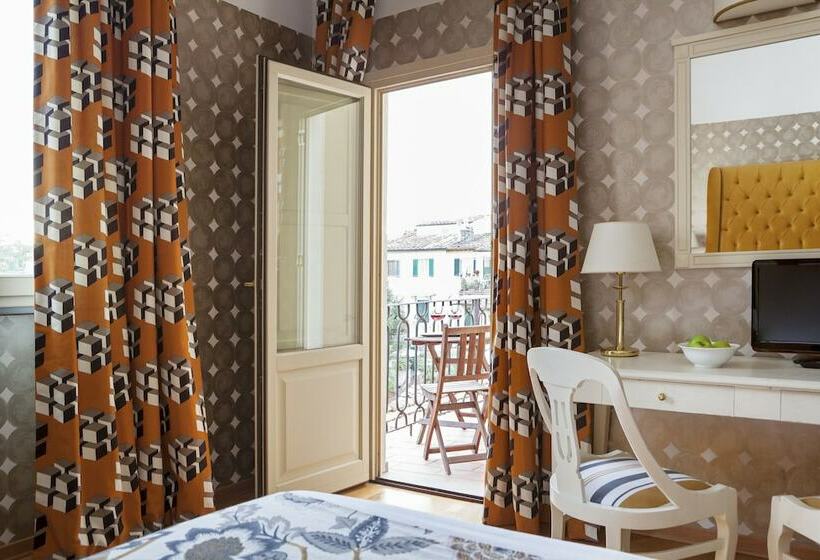 اتاق لوکس, Room Mate Luca