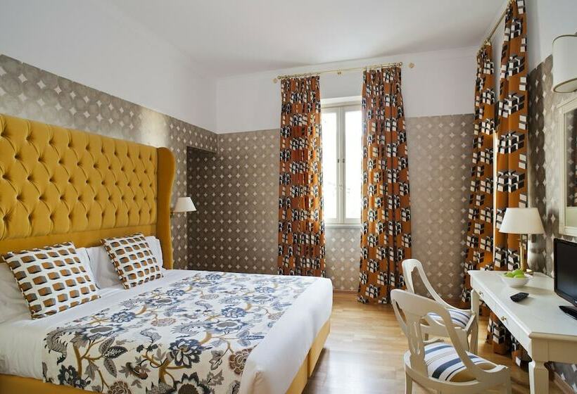 اتاق لوکس, Room Mate Luca