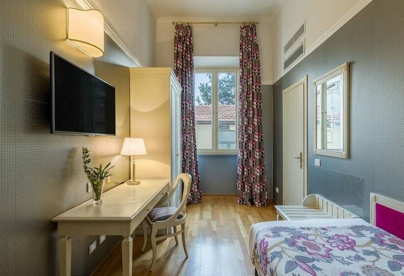 اتاق استاندارد یک نفره, Room Mate Luca