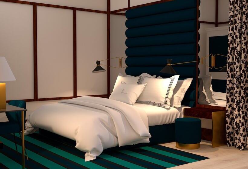 اتاق استاندارد, Room Mate Luca