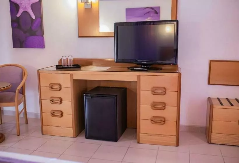 اتاق استاندارد با چشم‌انداز استخر, Servatur Don Miguel - Adults Only