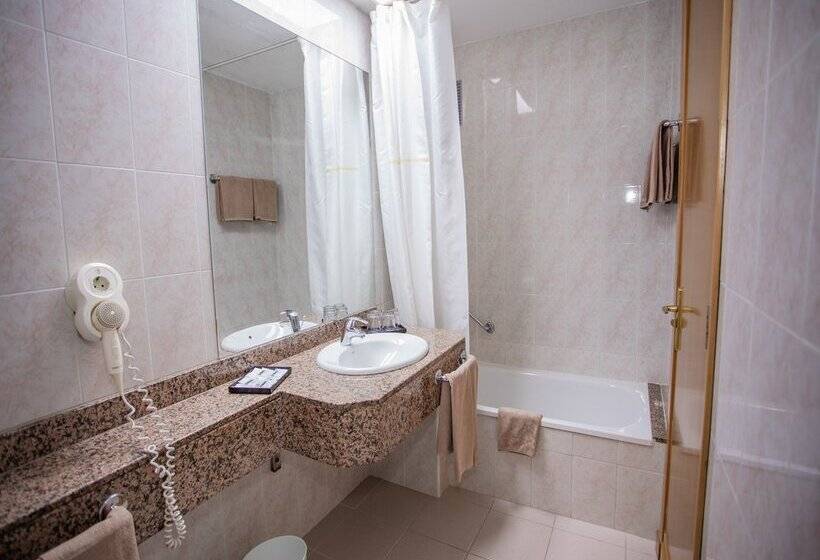 חדר סופריור נוף לבריכה, Servatur Don Miguel - Adults Only