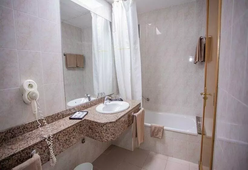 اتاق سوپریور با چشم‌انداز استخر, Servatur Don Miguel - Adults Only