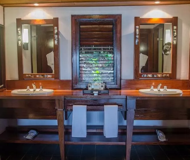 بانگلوی لوکس, Sofitel Bora Bora Private Island