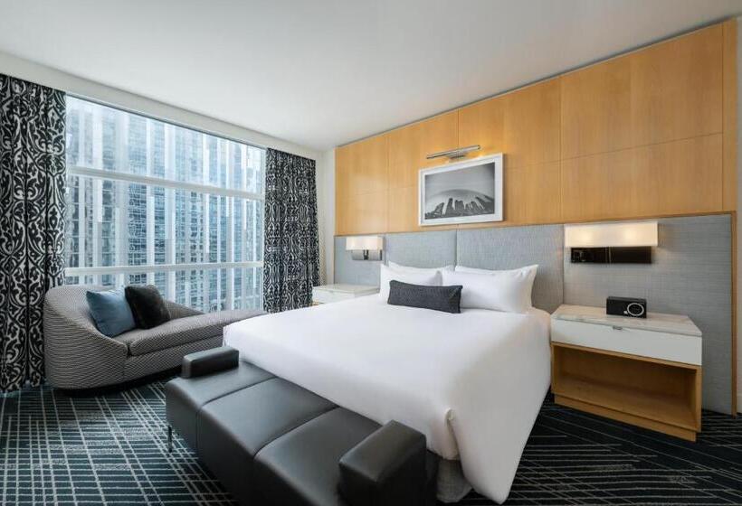 חדר סופריור עם מיטת קינג, Sofitel Chicago Magnificent Mile