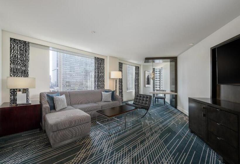 סוויטה יוקרתית, Sofitel Chicago Magnificent Mile