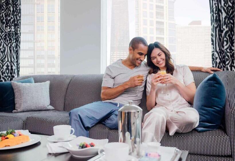 סוויטת ג'וניור, Sofitel Chicago Magnificent Mile
