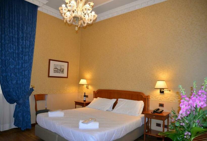 Camera Standard, Strozzi Palace