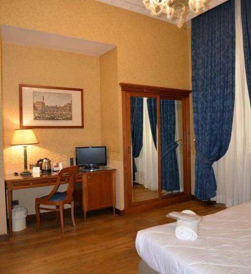 Camera Standard, Strozzi Palace