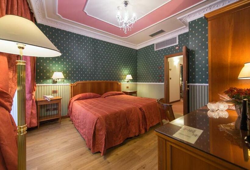 Camera Standard, Strozzi Palace