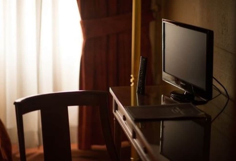 Camera Standard, Strozzi Palace