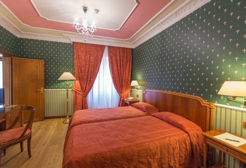 Camera Standard, Strozzi Palace