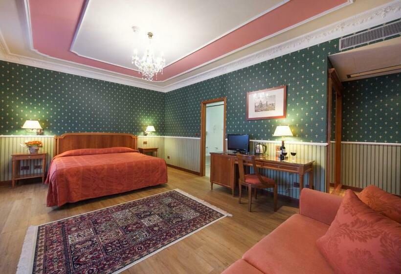 Suite Junior, Strozzi Palace