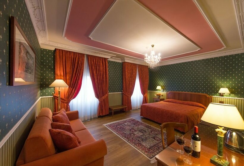 Suite Junior, Strozzi Palace