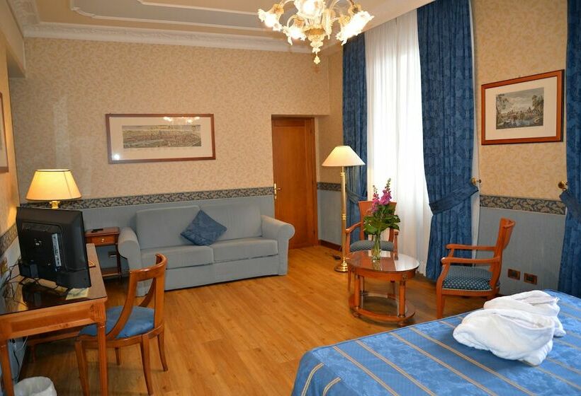 Suite Junior, Strozzi Palace
