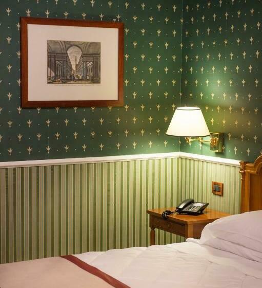 Camera Standard Individuale, Strozzi Palace