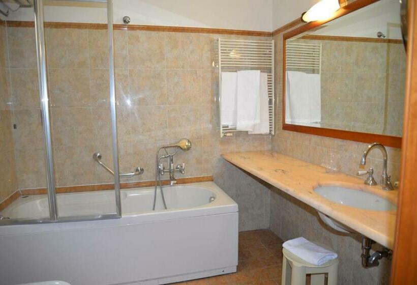 Camera Tripla Deluxe, Strozzi Palace