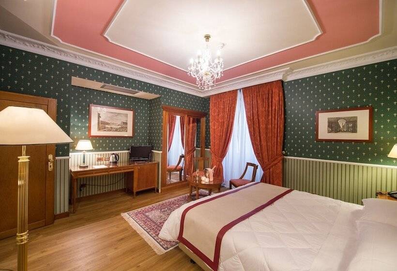 Camera Tripla Deluxe, Strozzi Palace