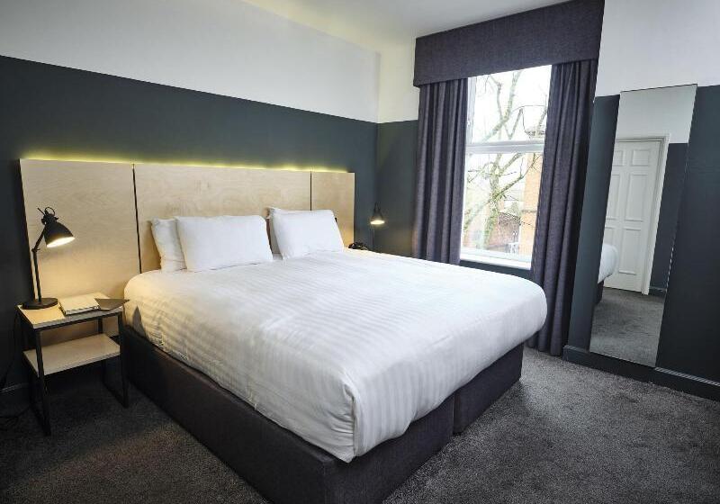 חדר סטנדרט לארבעה, The 1852 Hotel   Self Check In