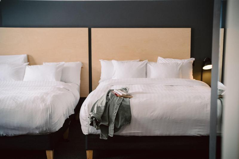 חדר סטנדרט לארבעה, The 1852 Hotel   Self Check In