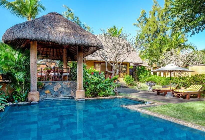 فيلا ديلوكس غرفتين نوم مزودة بحمام سباحة, The Oberoi Beach Resort, Mauritius