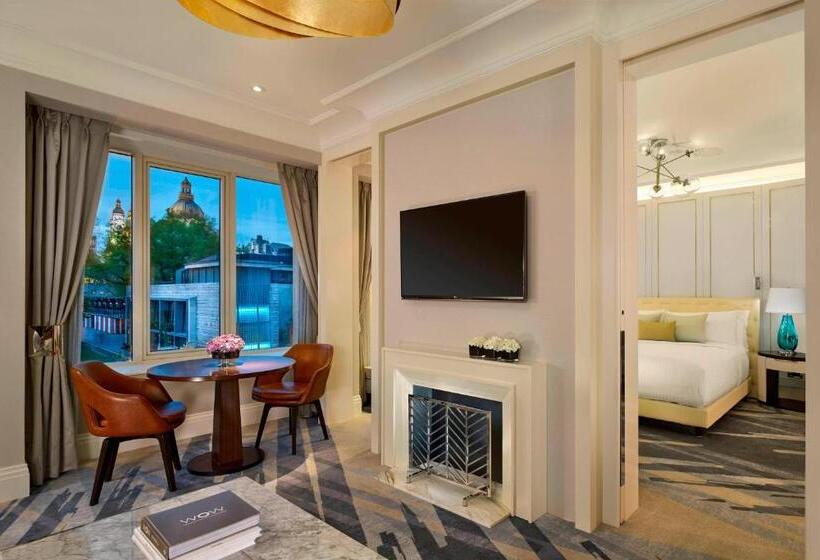 带双人大床的行政管理套房, The Ritzcarlton, Budapest