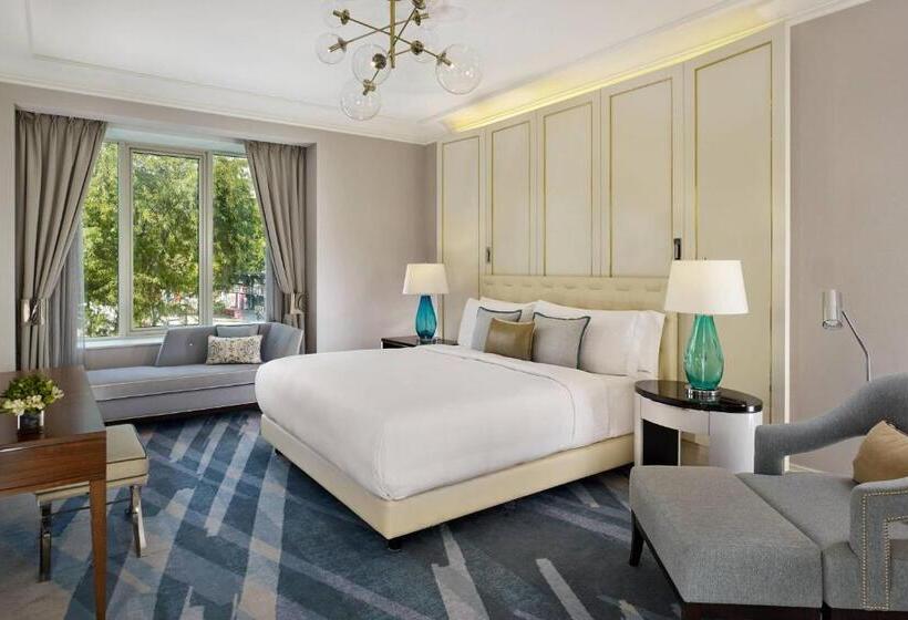 带双人大床的行政管理套房, The Ritzcarlton, Budapest