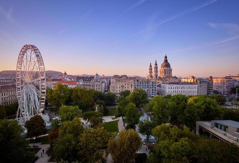 带大床的俱乐部房间, The Ritzcarlton, Budapest