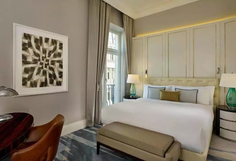 キングサイズベッドのデラックススイート, The Ritzcarlton, Budapest