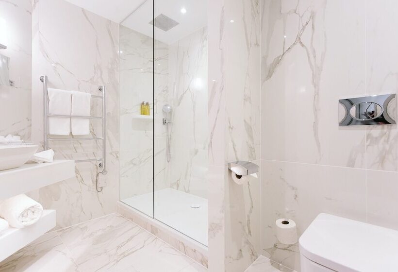 豪华房间, The Scotsman