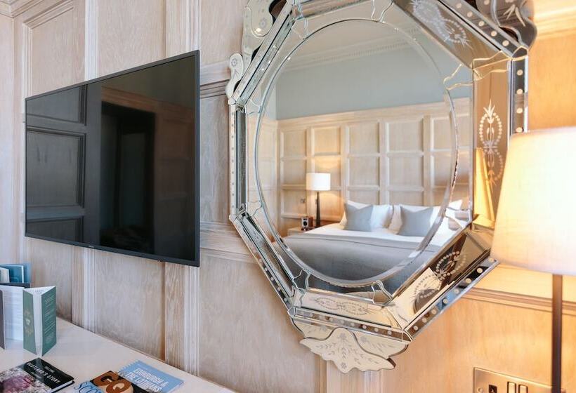 琮城市景观的豪华间, The Scotsman