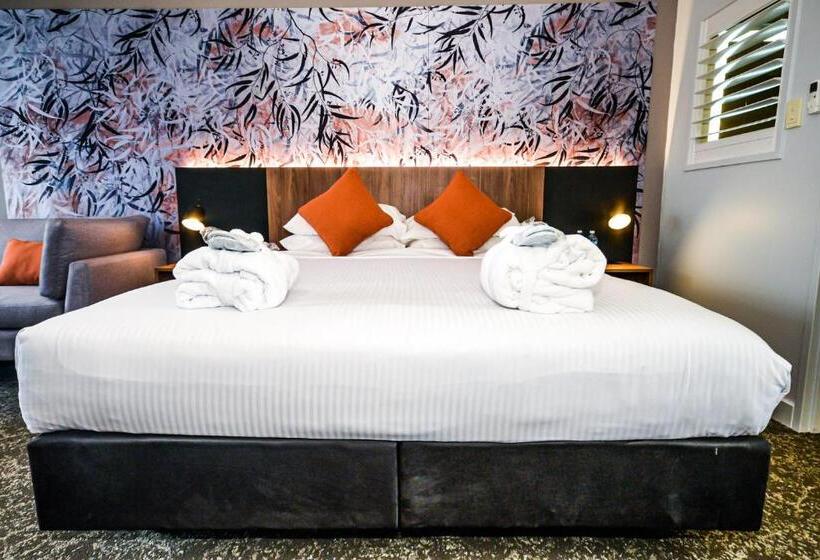 带大床的高级房间, Novotel Barossa Valley Resort