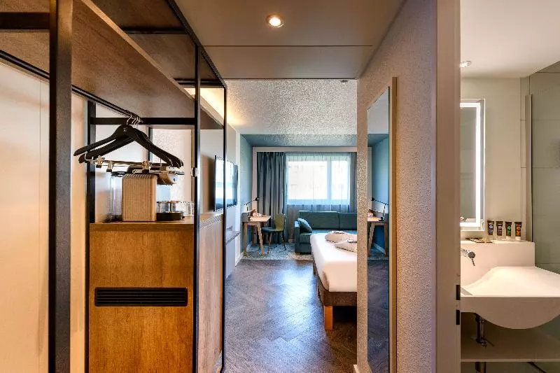 Executive Room