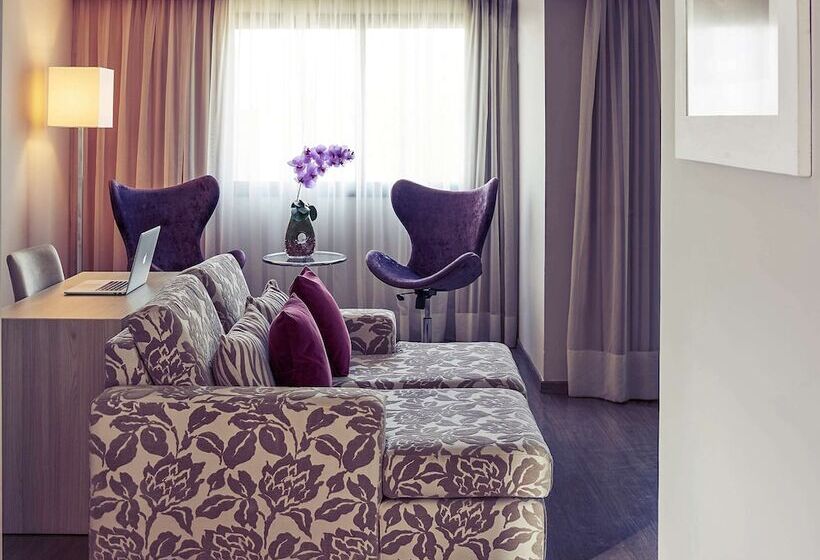 سوییت اجرایی, Mercure Curitiba Batel