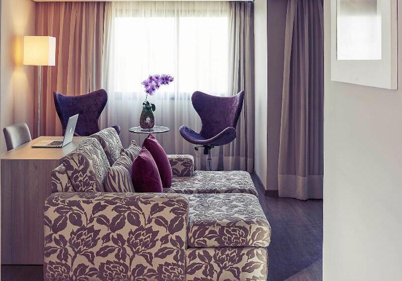 سوییت اجرایی, Mercure Curitiba Batel