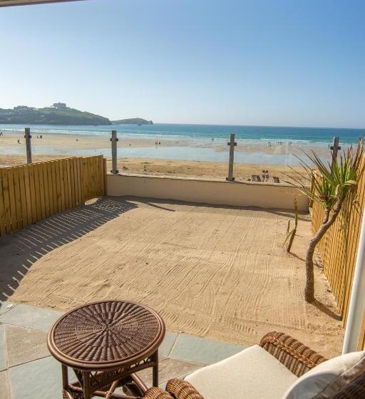 オーシャンビュースイート, Tolcarne Beach Colonial Restaurant And Rooms