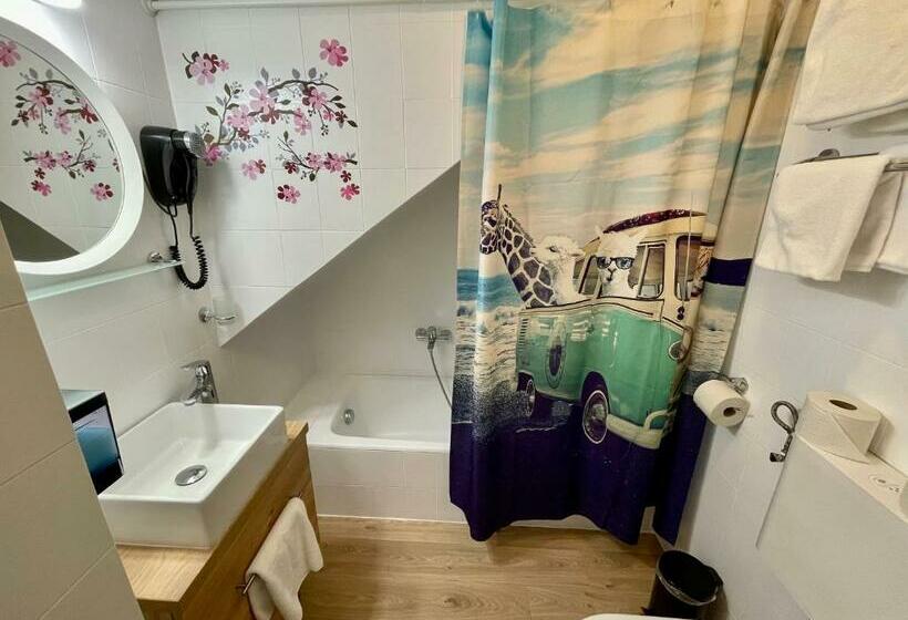 חדר דלוקס, Christina Residence