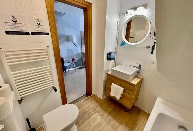 חדר דלוקס, Christina Residence