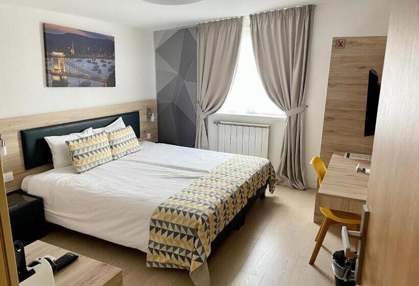 חדר דלוקס, Christina Residence