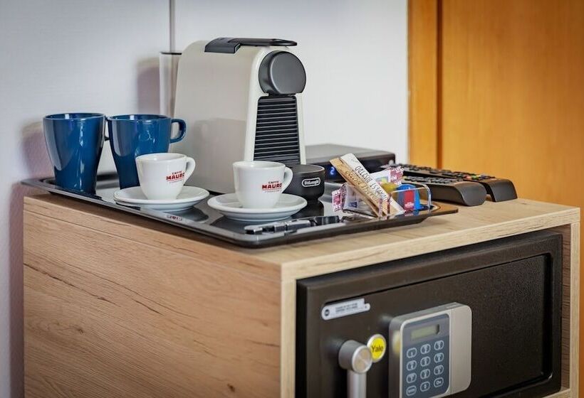 חדר דלוקס, Christina Residence