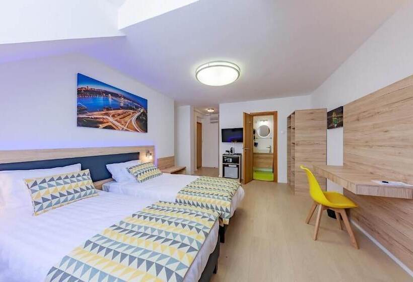 חדר דלוקס, Christina Residence