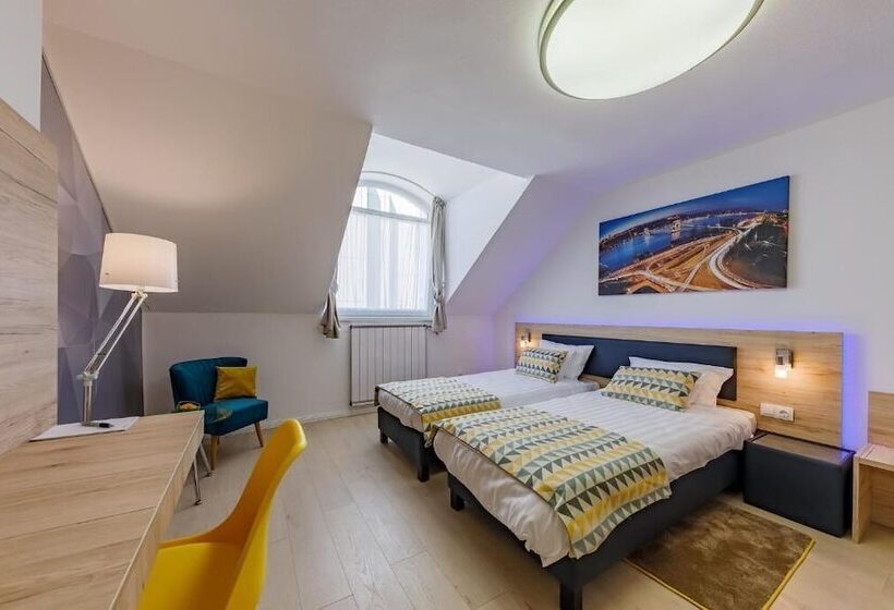 חדר דלוקס, Christina Residence