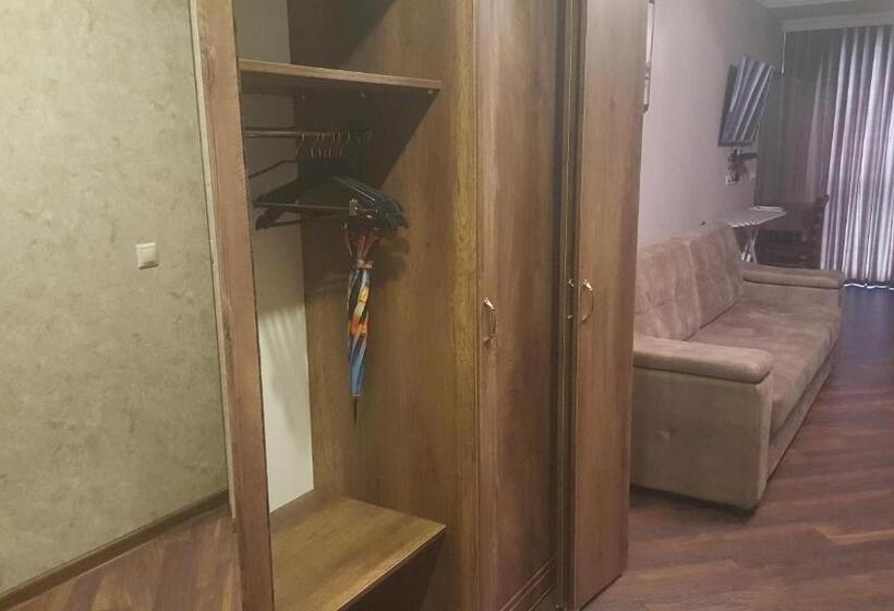 استودیوی استاندارد با چشم‌انداز دریا, Mimino Apartment Deluxe First Line