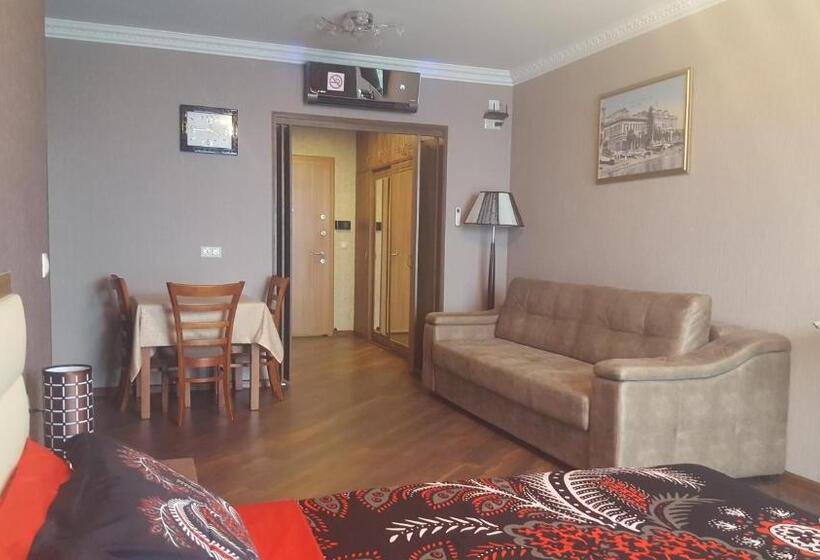 استودیوی استاندارد با چشم‌انداز دریا, Mimino Apartment Deluxe First Line