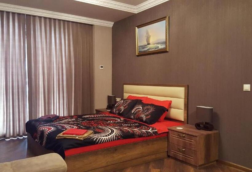 استودیوی استاندارد با چشم‌انداز دریا, Mimino Apartment Deluxe First Line