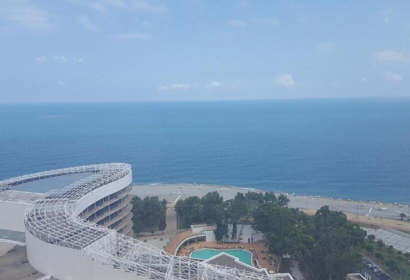 استودیوی استاندارد با چشم‌انداز دریا, Mimino Apartment Deluxe First Line