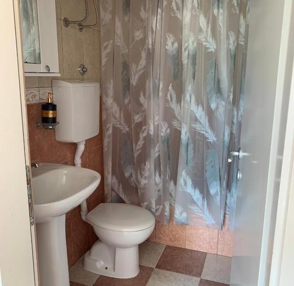 آپارتمان 1 خوابه, Anita Guest House